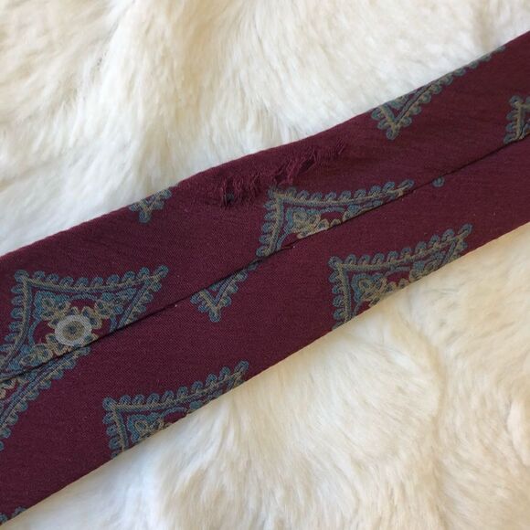 Giorgio Armani Silk Star Print Tie - Picture 6 of 7